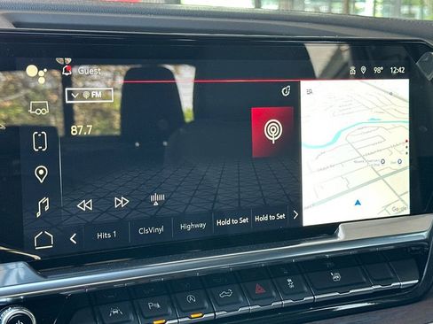 New 2025 GMC Sierra 1500 SLT w/ SLT Premium Package image 14