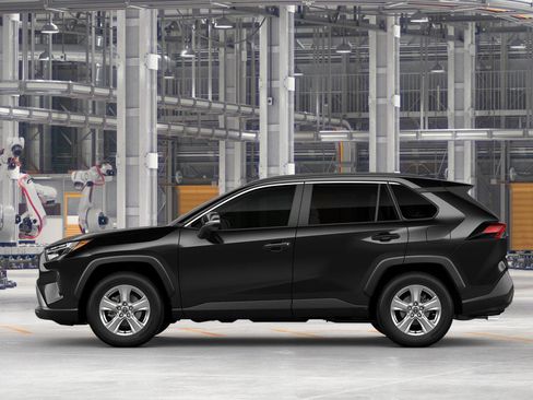 New 2025 Toyota RAV4 XLE image 4