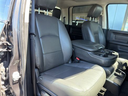 Used 2016 RAM 2500 Tradesman w/ Chrome Appearance Group AWD/4WD image 10