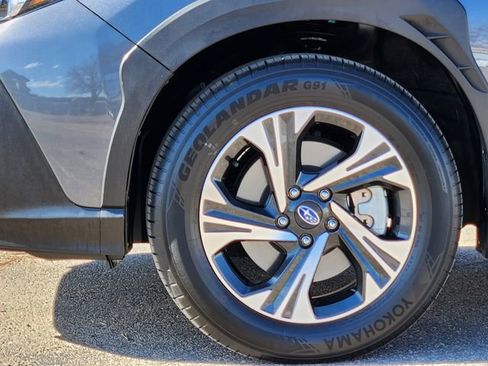 Used 2024 Subaru Crosstrek 2.0i Premium image 9