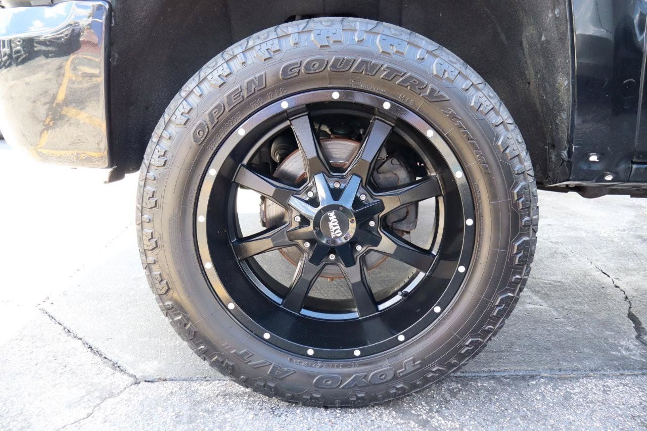 Used 2017 Chevrolet Silverado 1500 Custom w/ Custom Convenience Package RWD image 27