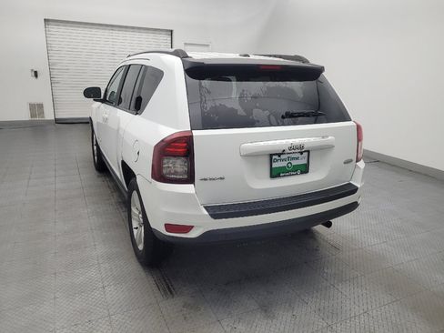 Used 2017 Jeep Compass Latitude AWD/4WD image 6
