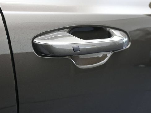 Used 2025 Kia Telluride EX w/ EX Captain's Chair Package FWD image 44