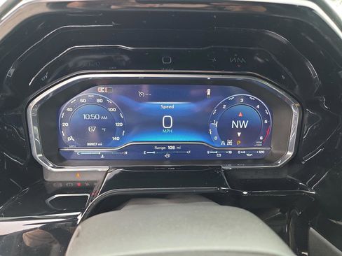 Used 2025 Chevrolet Silverado 1500 LTZ image 33