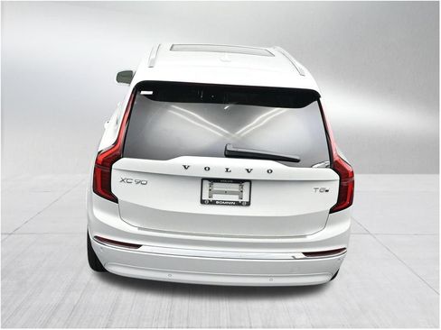 New 2026 Volvo XC90 T8 Ultra w/ Protection Package Premier AWD/4WD image 16