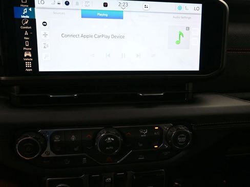 New 2026 Jeep Wrangler Unlimited Rubicon w/ Technology Group image 17