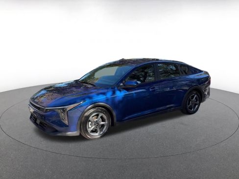 Used 2025 Kia K4 LXS image 8