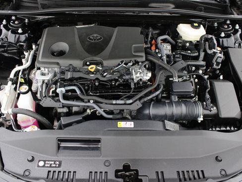 Used 2025 Toyota Camry LE FWD image 36