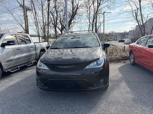 Used 2020 Chrysler Pacifica Touring-L Plus w/ Advanced Safetytec Group image 7