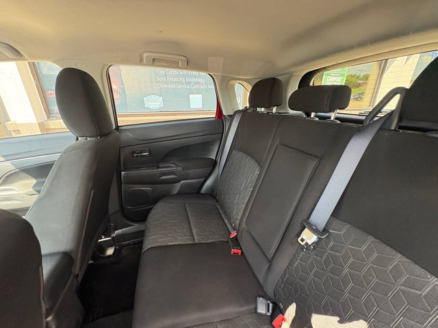 Used 2025 Mitsubishi Outlander Sport ES AWD/4WD image 17