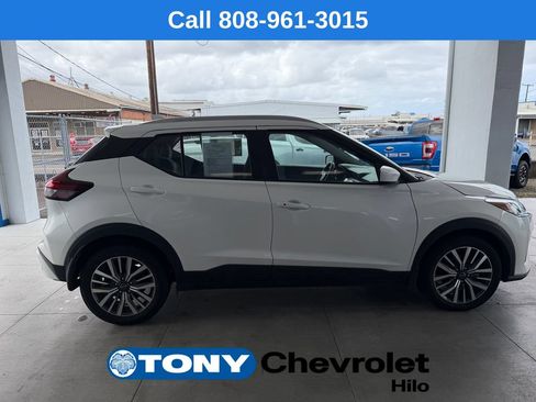 Used 2024 Nissan Kicks SV FWD image 4