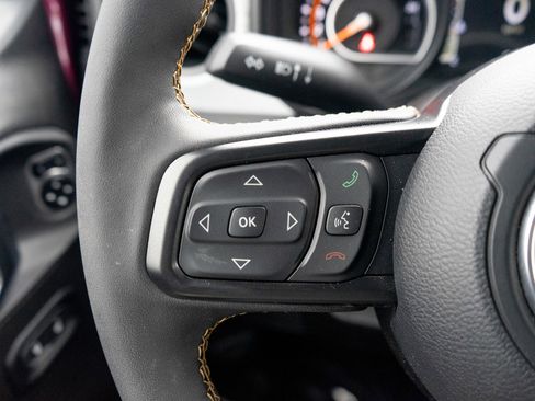 Used 2024 Jeep Wrangler Willys image 22