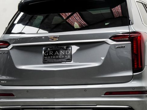 Used 2025 Cadillac XT6 Premium Luxury image 13