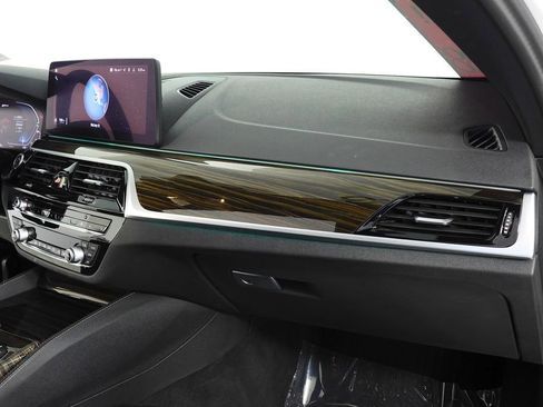 Used 2023 BMW 530e w/ M Sport Package RWD image 14
