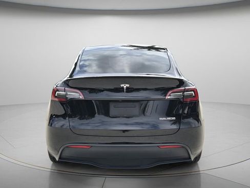 Used 2023 Tesla Model Y Performance AWD/4WD image 6