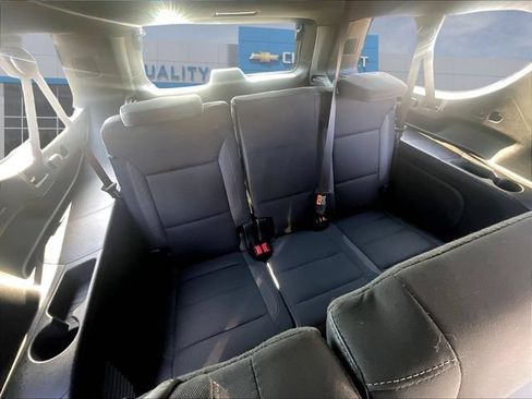 Certified 2025 Chevrolet Suburban LS AWD/4WD image 28