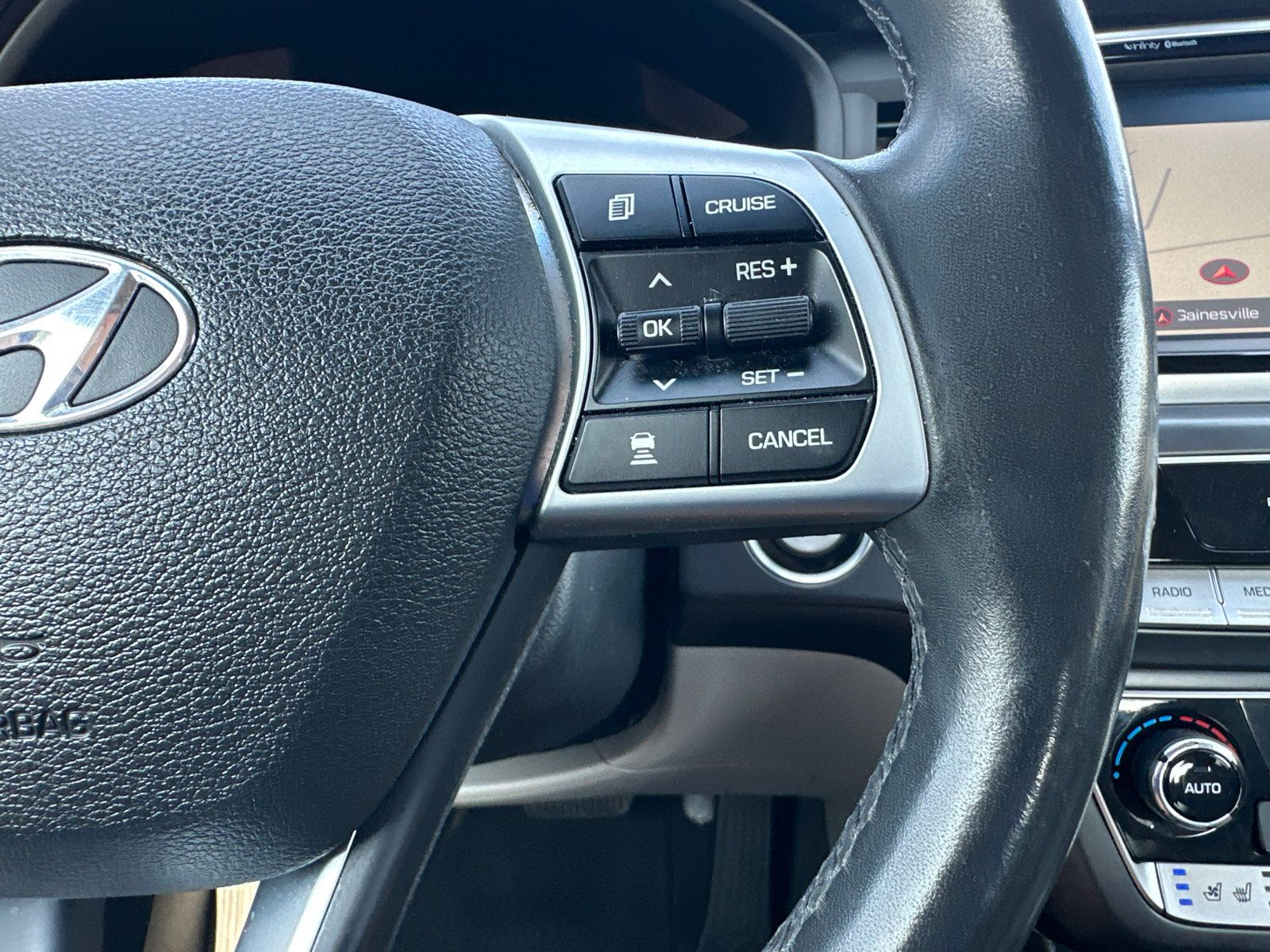 Used 2018 Hyundai Sonata Limited w/ Ultimate Package 02 FWD image 21