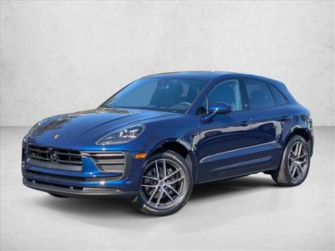 Certified 2025 Porsche Macan image 1