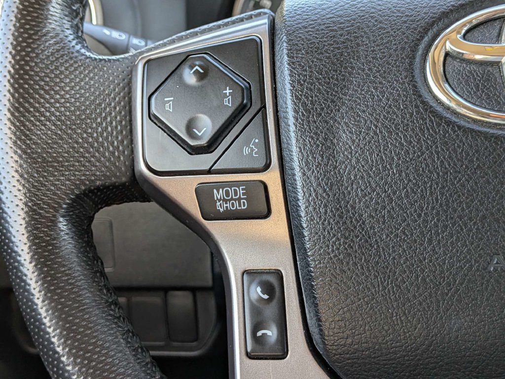 Used 2022 Toyota Tacoma SR5 RWD image 28