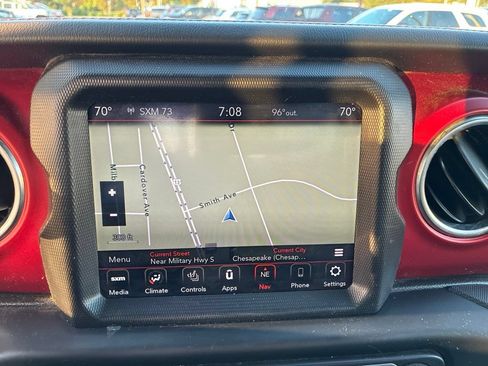 Used 2020 Jeep Gladiator Rubicon w/ Dual Top Group AWD/4WD image 17