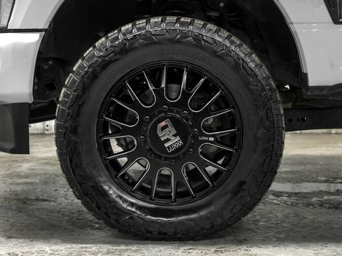 Used 2024 Ford F350 Lariat w/ FX4 Off-Road Package AWD/4WD image 62