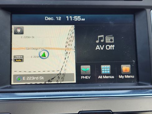 Used 2017 Hyundai Sonata Limited image 19