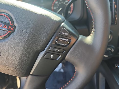 Used 2023 Nissan Titan PRO-4X w/ Pro-4x Convenience Package image 20