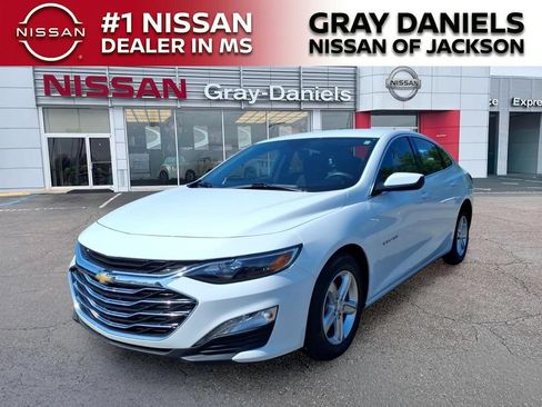 Used 2024 Chevrolet Malibu LT FWD image 3
