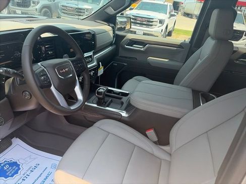 New 2026 GMC Sierra 1500 SLT w/ SLT Premium Package AWD/4WD image 16