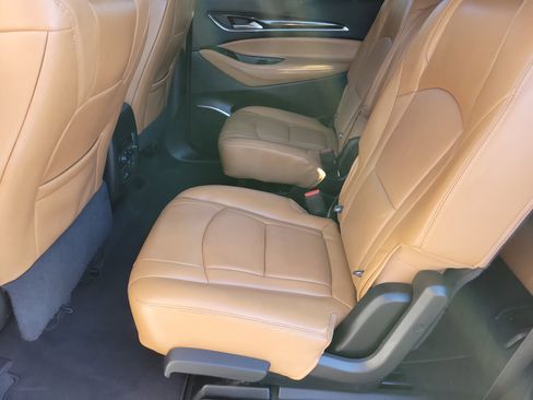Used 2019 Buick Enclave Premium image 9