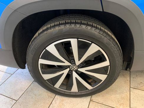 Used 2022 Volkswagen Taos SE image 11