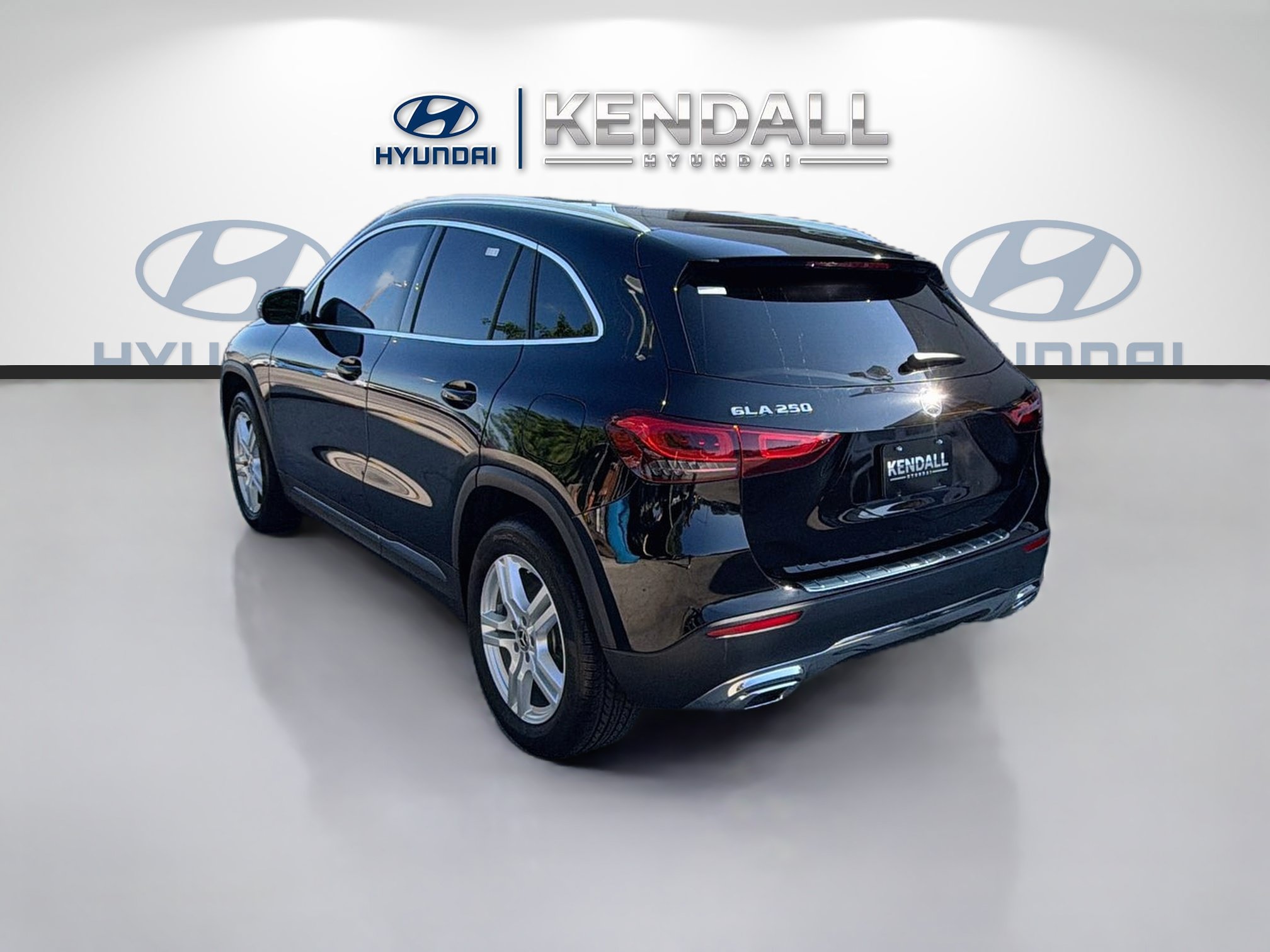 Used 2023 Mercedes-Benz GLA 250 image 4