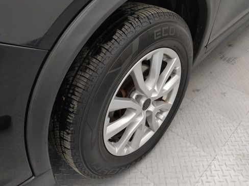 Used 2020 Nissan Rogue SV image 31