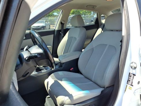 Used 2016 Kia Optima LX w/ Technology Package image 4