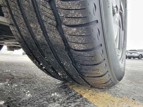 Certified 2024 Lincoln Corsair AWD w/ Equipment Group 101A image 18