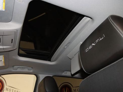 Used 2017 GMC Yukon Denali w/ Open Road Package image 17