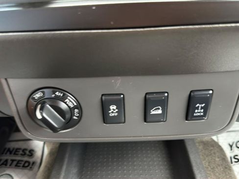 Used 2012 Nissan Frontier PRO-4X AWD/4WD image 28