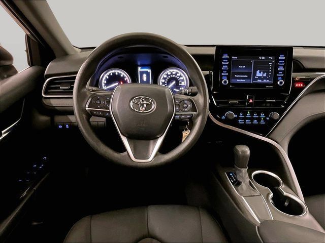 Used 2021 Toyota Camry LE FWD image 5