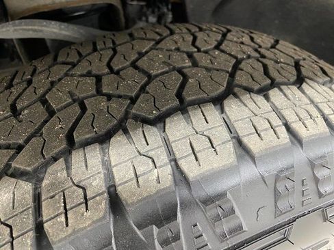 Used 2024 Chevrolet Silverado 1500 Custom image 8