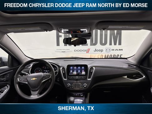 Used 2024 Chevrolet Malibu LT FWD image 11