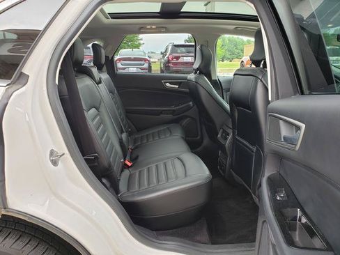Used 2017 Ford Edge SEL w/ Equipment Group 201A AWD/4WD image 17