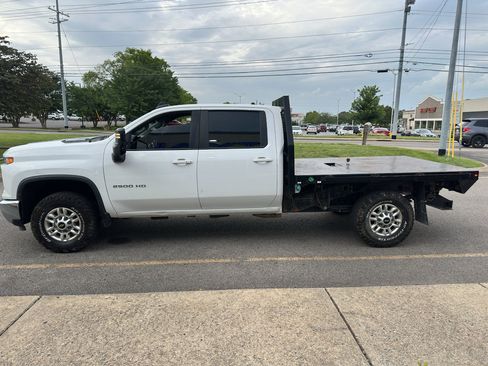 Used 2024 Chevrolet Silverado 2500 LT w/ Convenience Package AWD/4WD image 7