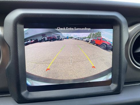 Certified 2023 Jeep Wrangler Unlimited Sport w/ Sun And Sound Package AWD/4WD image 14