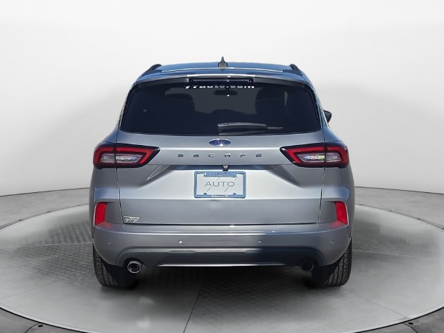 Used 2023 Ford Escape ST-Line w/ Tech Pack #1 FWD image 4