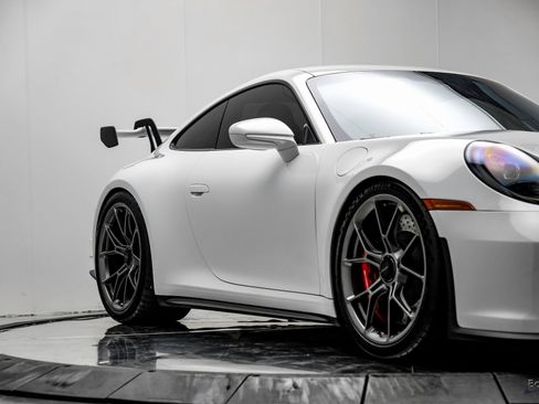 Used 2023 Porsche 911 GT3 image 25
