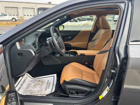 Used 2023 Lexus ES 350 w/ Luxury Package image 9