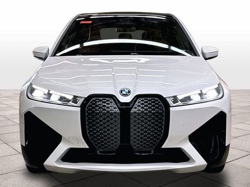 Used 2024 BMW iX xDrive50 w/ Premium Package AWD/4WD image 2