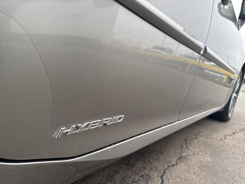 Used 2016 Lexus ES 300h w/ Luxury Package w/Wood Trim image 53