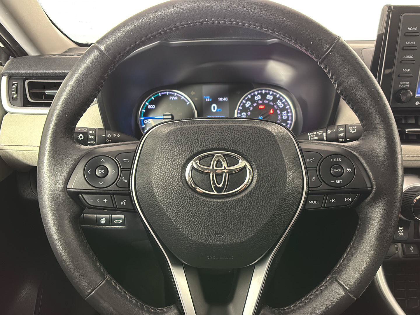 Used 2021 Toyota RAV4 XLE Premium AWD/4WD image 23