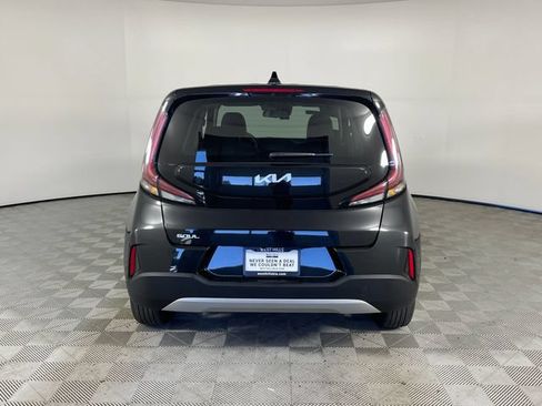 Certified 2025 Kia Soul LX w/ LX Technology Package FWD image 15
